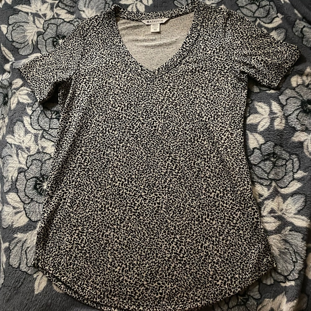 Athleta Women's Black and White V-Neck Tee